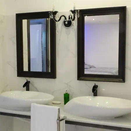 Prázdninový dům White Idromassaggio Su Richiesta