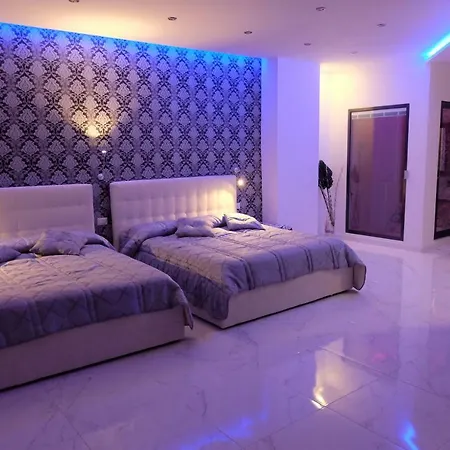 White Idromassaggio Su Richiesta 나폴리