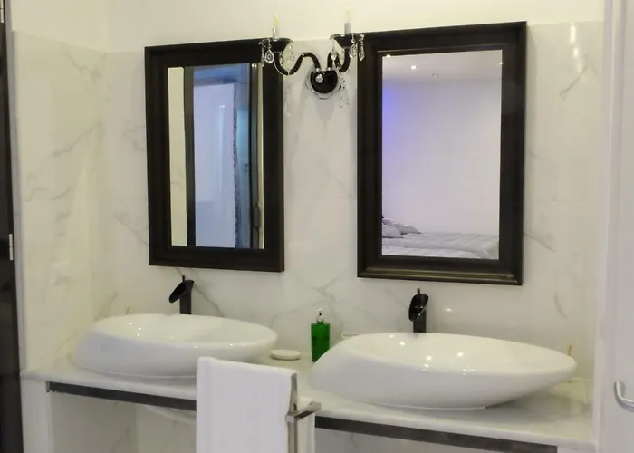 펜션 White Idromassaggio Su Richiesta