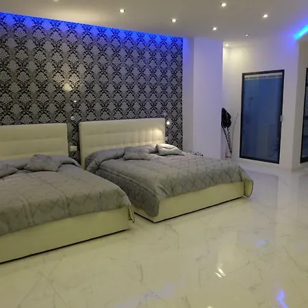 White Idromassaggio Su Richiesta * Nápoles