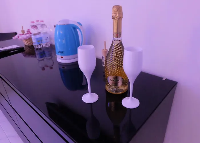 White Idromassaggio Su Richiesta *