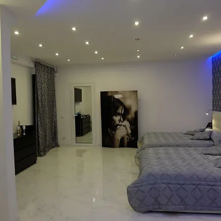 White Idromassaggio Su Richiesta Hébergement de vacances