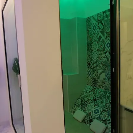 White Idromassaggio Su Richiesta Hébergement de vacances *